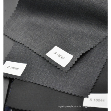 Klassischer schwarzer Twill Kammgarn 70% Wolle 30% Polyestergewebe für Anzugjacke Uniform